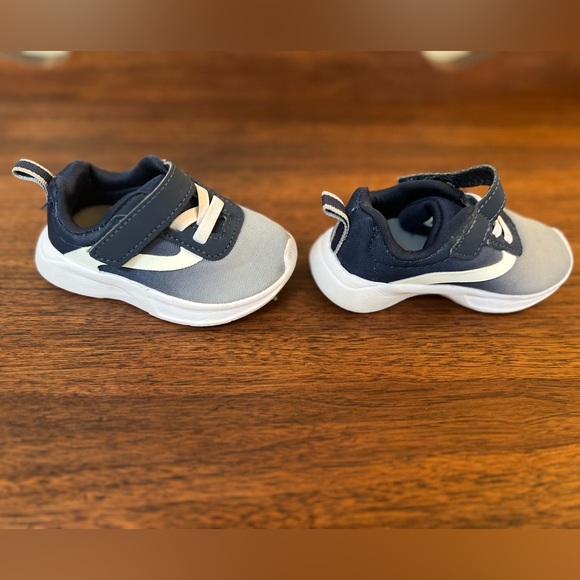 Wonder Nation Sneakers Toddler Size 3 - Picture 2 of 6